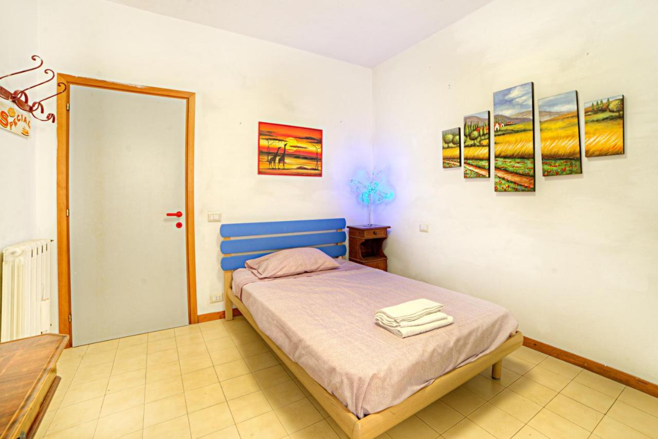 Alfio'S Apartment In Siena Exterior photo